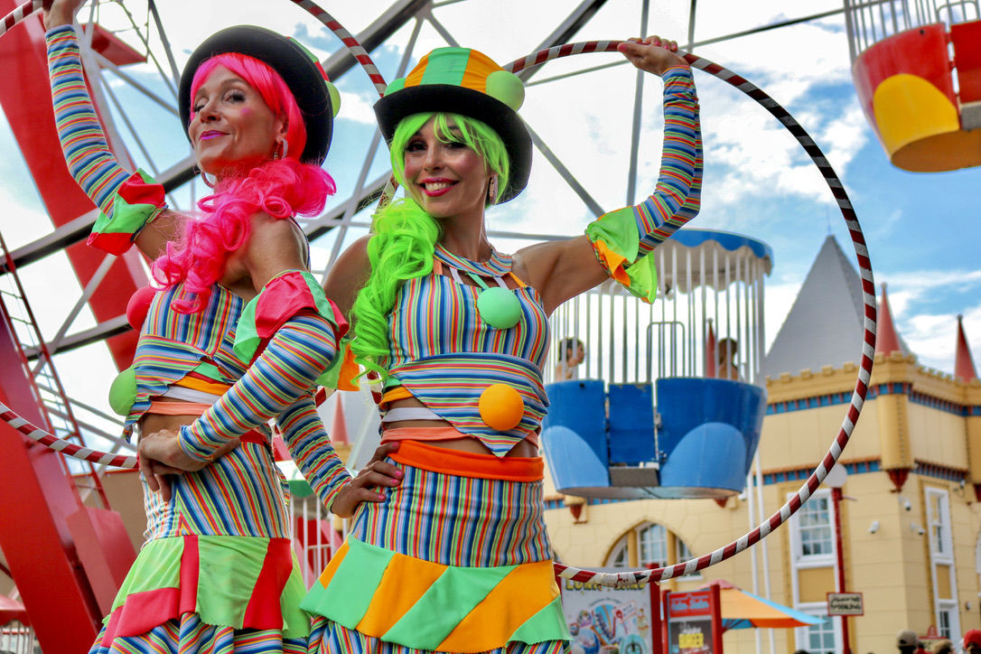 Stilt Walkers